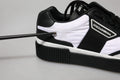 Baskets basses dolce & gabbana miami en cuir noir et blanc avec semelle en caoutchouc texturée
