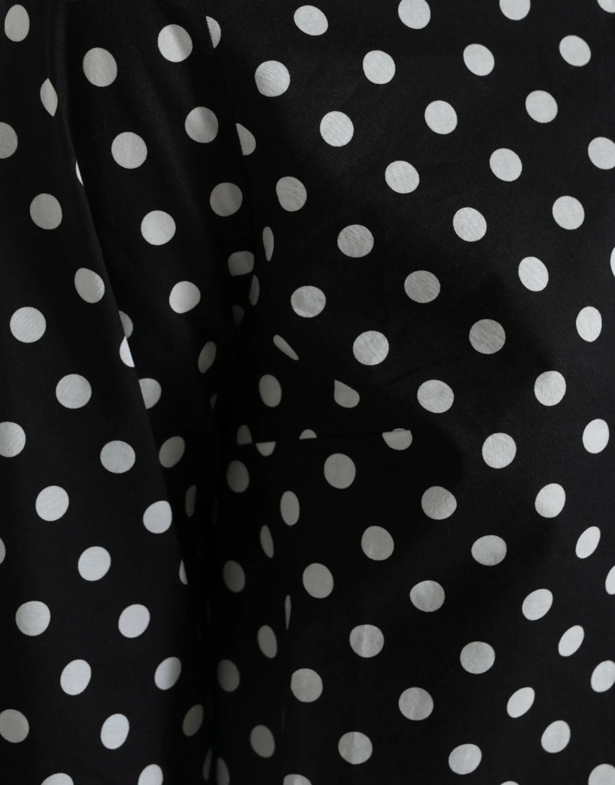 Robe courte noire dolce & gabbana en nylon avec pois blancs réguliers sur tissu noir