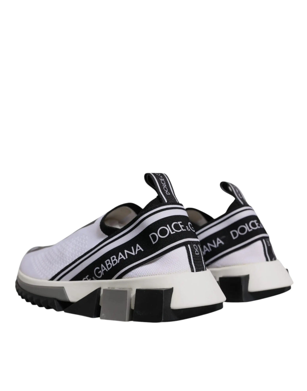 Baskets slip-on dolce & gabbana blanc avec accents noirs et gris, empeigne en maille élégante et bandes de marque audacieuses