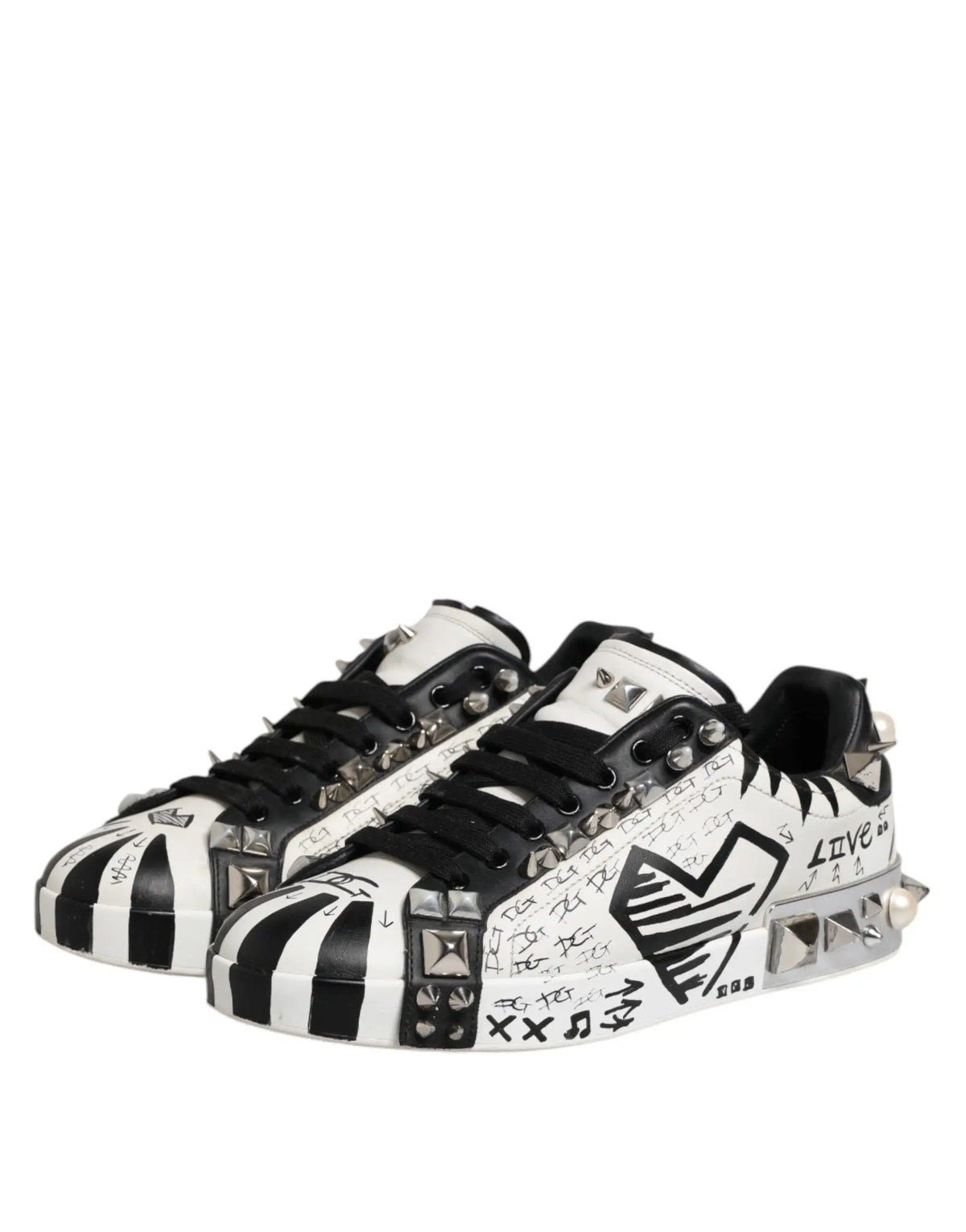 Baskets basses dolce & gabbana noires et blanches en cuir clouté avec motif cœur et accents rayés