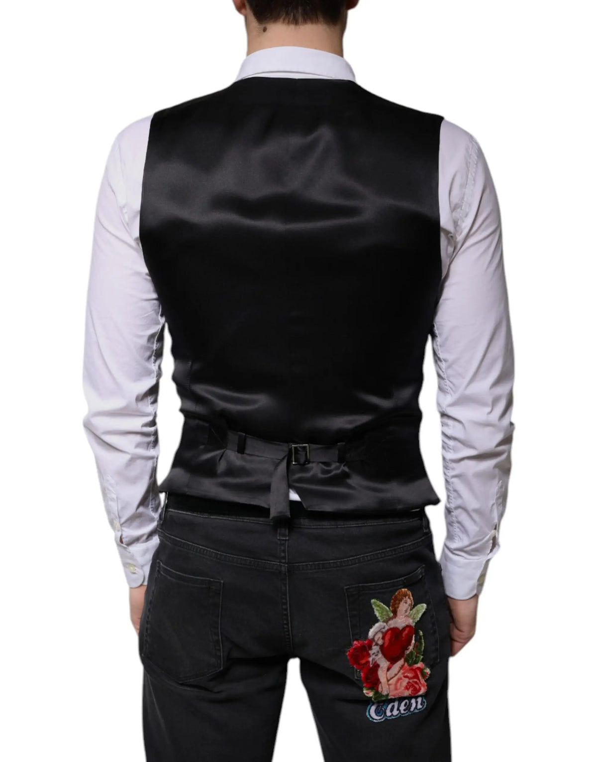 Dolce & gabbana veste homme en laine noire vue de dos avec broderie de cupidon tenant un coeur rouge entouré de roses