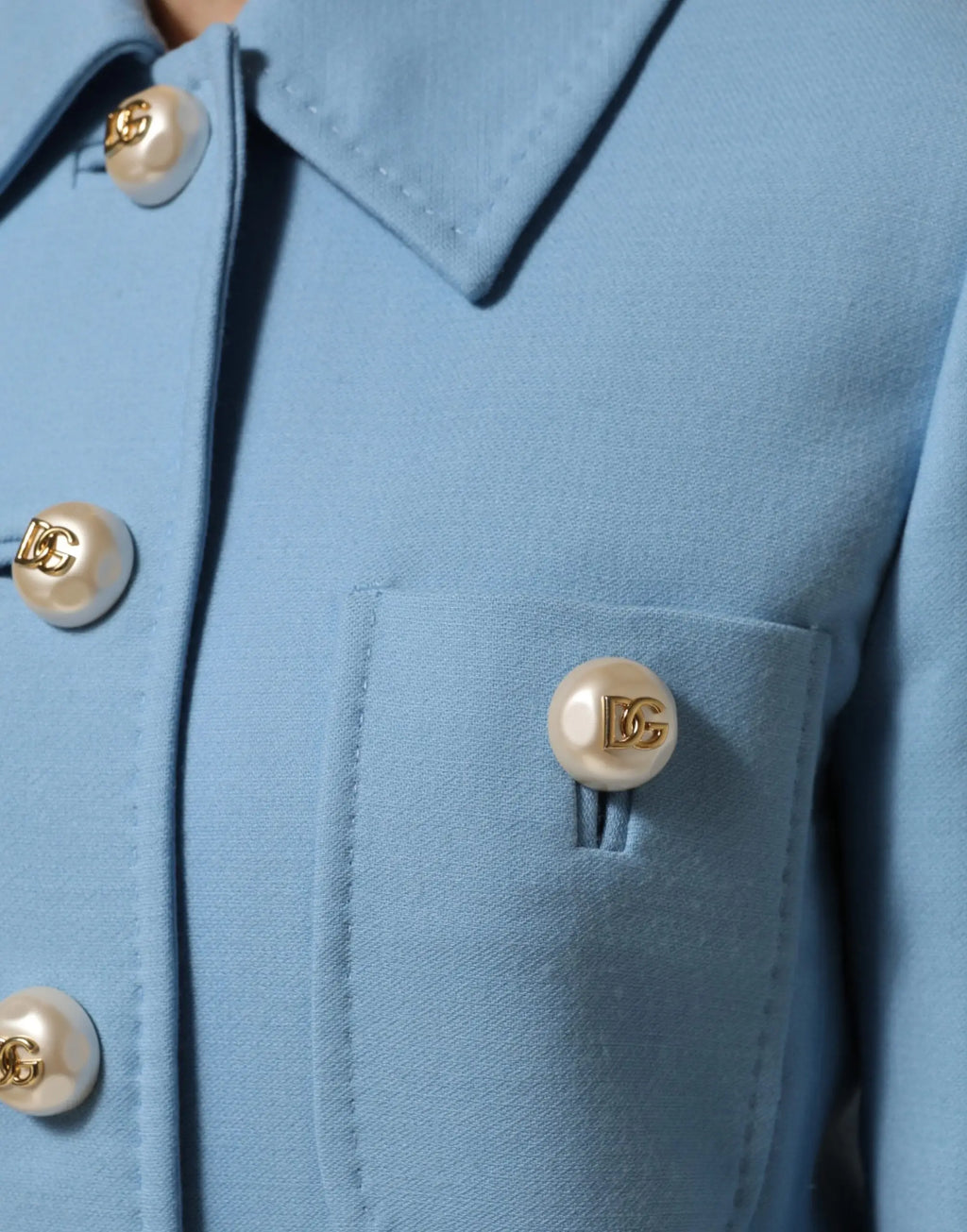 Veste trench Dolce & Gabbana bleue en tissu léger avec boutons en nacre ornés du logo doré dg