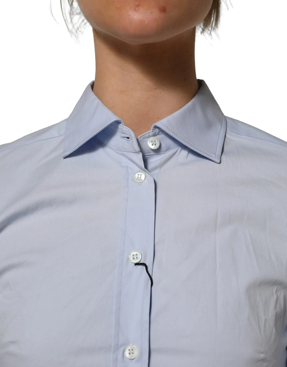 Chemise bleue dolce & gabbana à manches longues avec col classique et boutons blancs en tissu léger