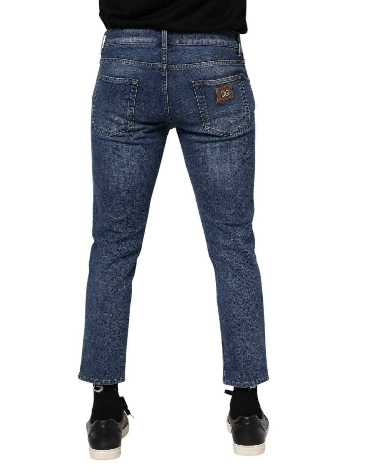 Jeans en denim bleu dolce gabbana en coton avec coupe droite classique et patch en cuir marron logo dg au dos