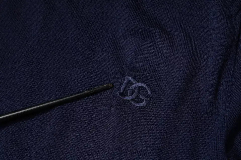 Pull-over dolce gabbana bleu en laine avec logo dg brodé ton sur ton sur tissu tricoté bleu foncé
