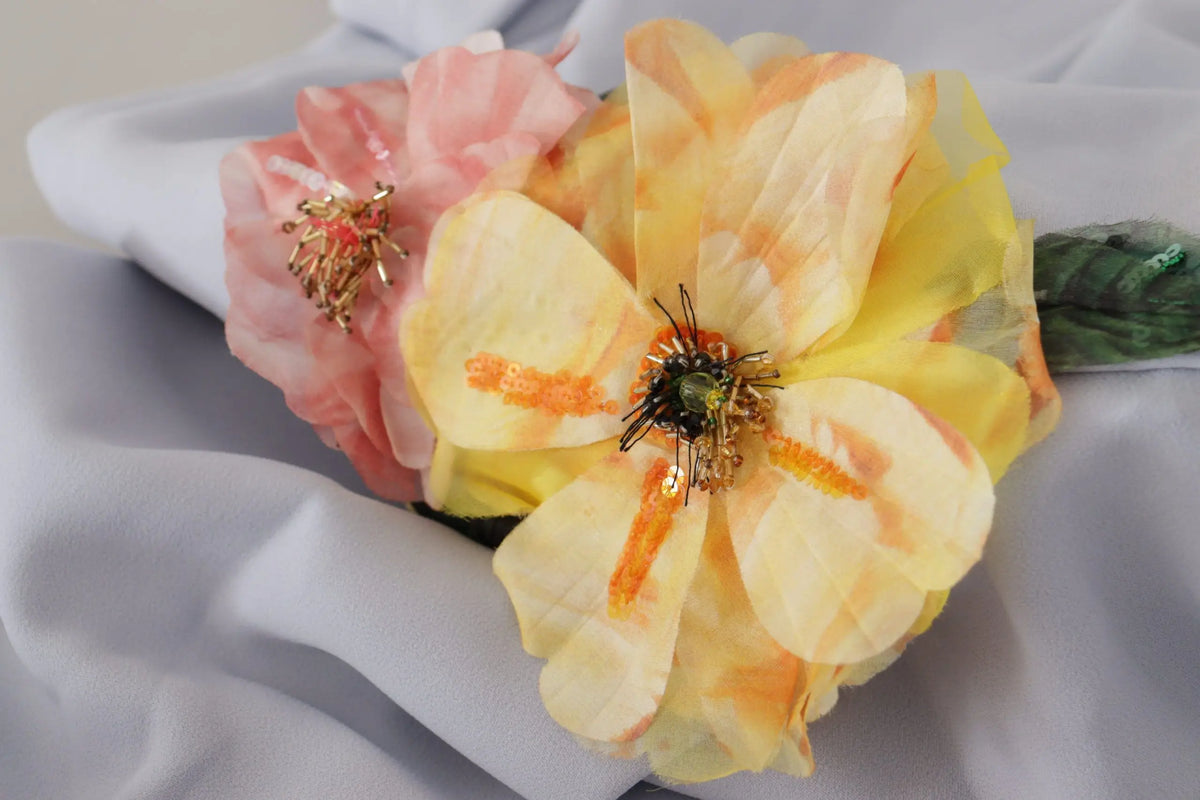 Accessoire floral délicat à main avec fleur jaune et pêche translucide orné pour robe midi en viscose dolce & gabbana bleu