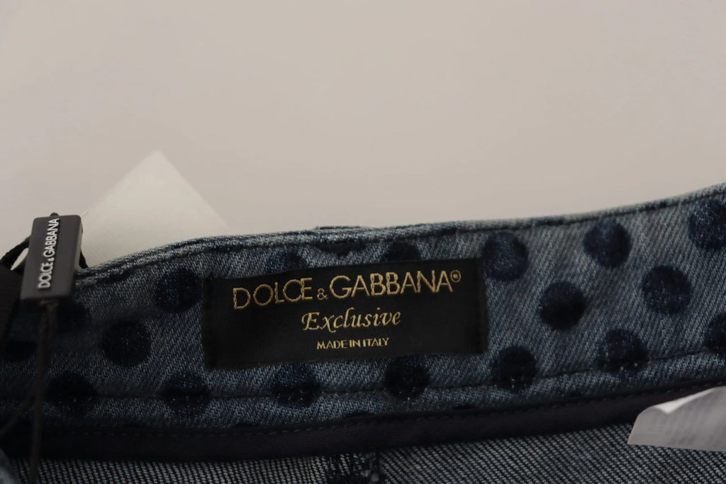 Ceinture en jean bleu foncé à pois noirs avec étiquette dorée embossée dolce & gabbana pour jean skinny taille haute