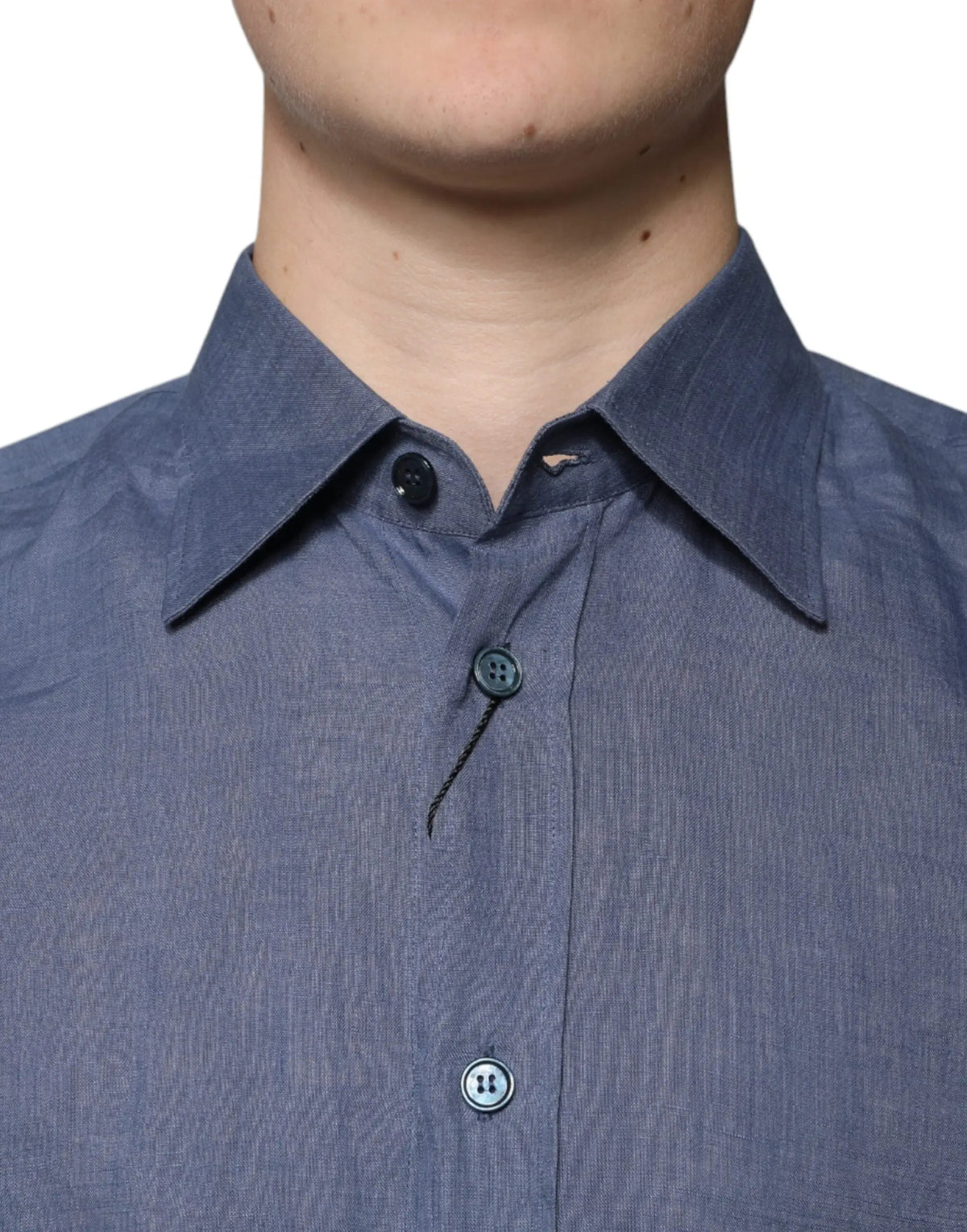 Chemise bleue douce et texturée en coton dolce gabbana avec boutons clairs et foncés manches longues