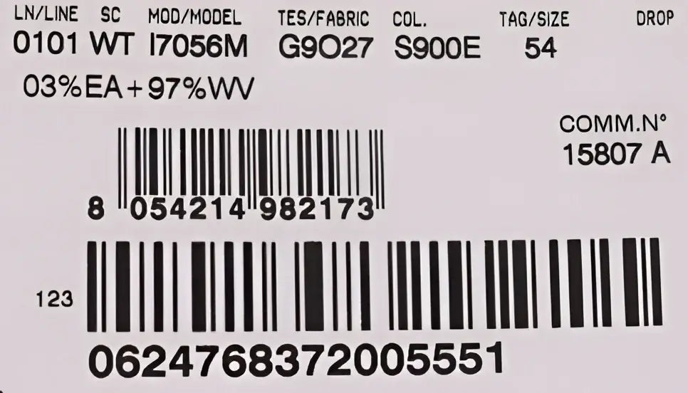 Étiquette barcode au dos dune veste dolce & gabbana bleue en laine stretch modèle i7056m ligne 0101 wt