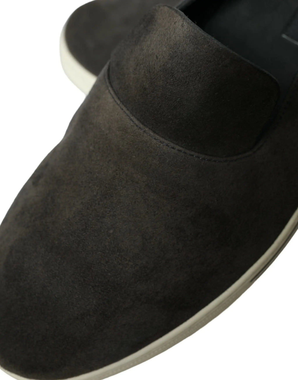 Dolce & gabbana mocassins pour hommes en daim bleu foncé avec semelle en caoutchouc blanche style slip-on