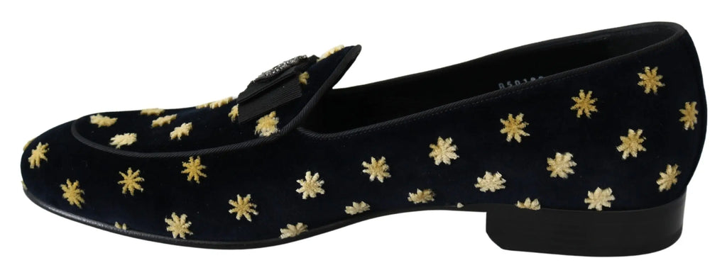 Dolce & Gabbana slippers loafers en velours noir avec étoiles brodées dorées et nœud noir à lavant