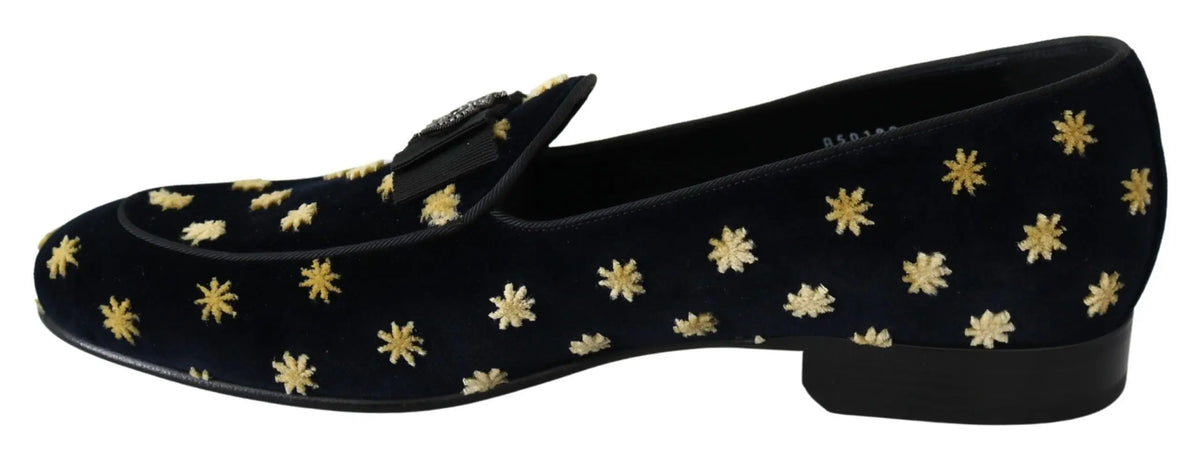 Dolce & Gabbana slippers loafers en velours noir avec étoiles brodées dorées et nœud noir à lavant