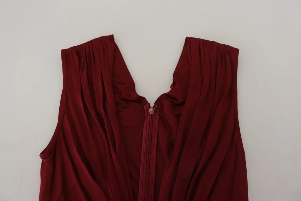 Dolce & gabbana bordeaux silk stretch top vest blouse en robe sans manches rouge profond avec encolure plissée et fermeture éclair devant