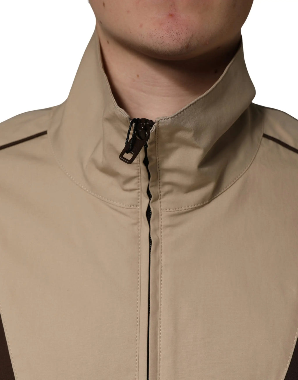 Beige coton veste coupe-vent zippée dolce & gabbana avec bordure marron foncé et tirette noire
