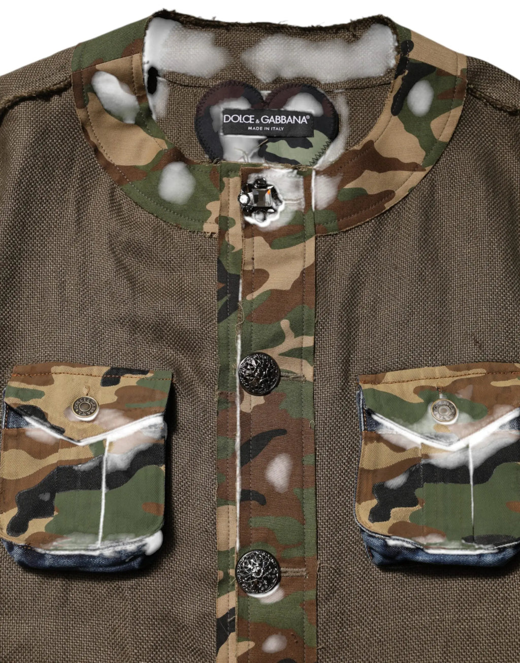 Veste dolce & gabbana en lin à motifs camouflage marron vert et beige avec boutons décoratifs et étiquette de marque
