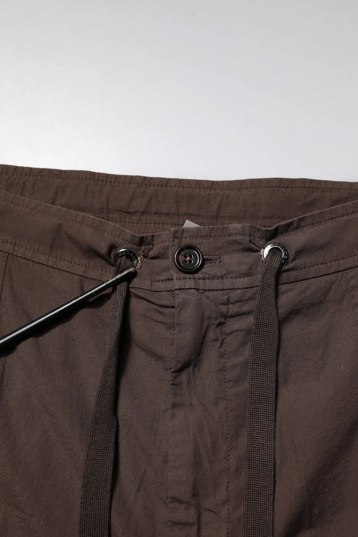 Pantalon cargo jogger pour homme dolce gabbana en coton marron avec cordon noir bouton noir et œillets métalliques