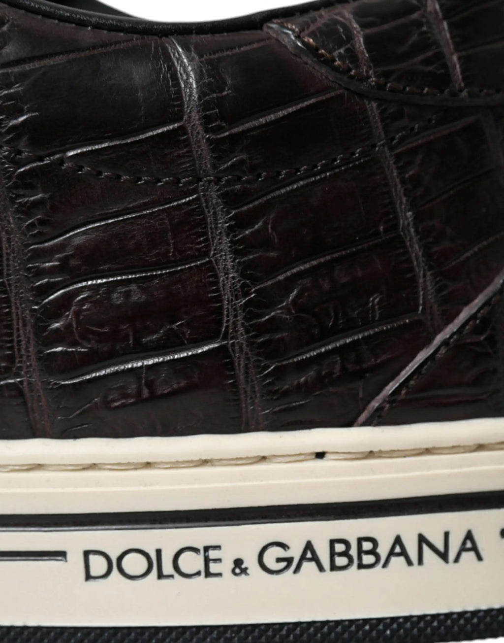 Baskets dolce & gabbana pour hommes en cuir brun croco embossé avec semelle blanche en caoutchouc
