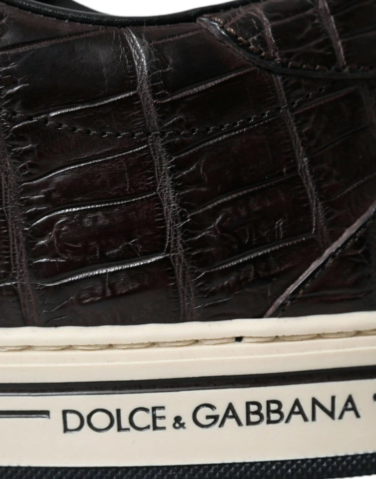 Baskets dolce & gabbana pour hommes en cuir brun croco embossé avec semelle blanche en caoutchouc