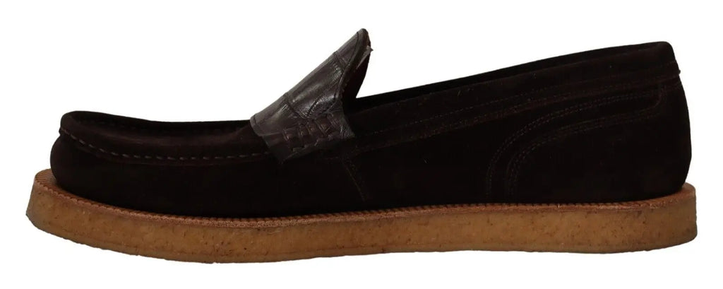 Dolce & gabbana mocassins slip on en daim marron avec semelle en caoutchouc brun foncé et bride en cuir texturé