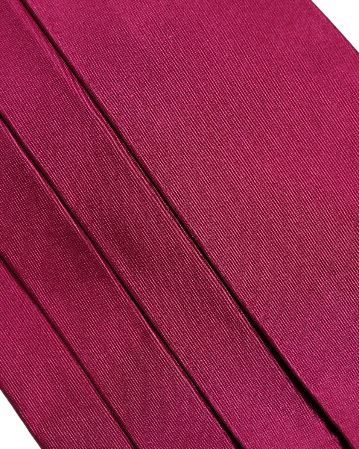 Dolce & gabbana ceinture taille en soie 100 pour cent bordeaux avec cravate en soie magenta riche et plis diagonaux subtils
