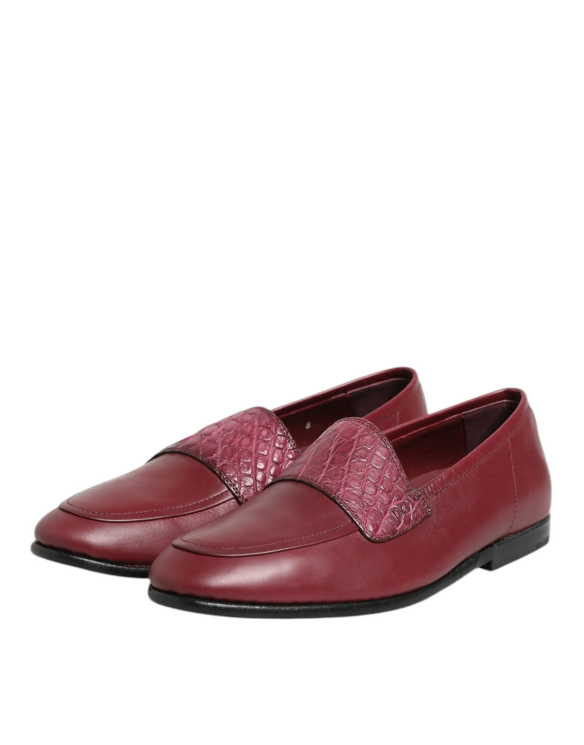 Dolce & gabbana chaussures formelles slip on en cuir bordeaux avec lanière texturée embossée croco sur le dessus