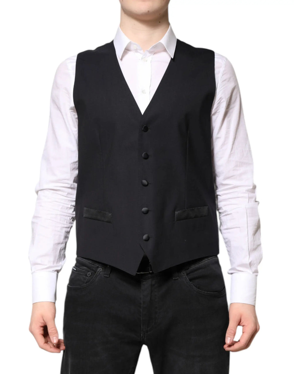Gilet formel noir avec cinq boutons foncés et poches à rabat porté sur chemise blanche pour costume dolce & gabbana martini en laine bleu foncé