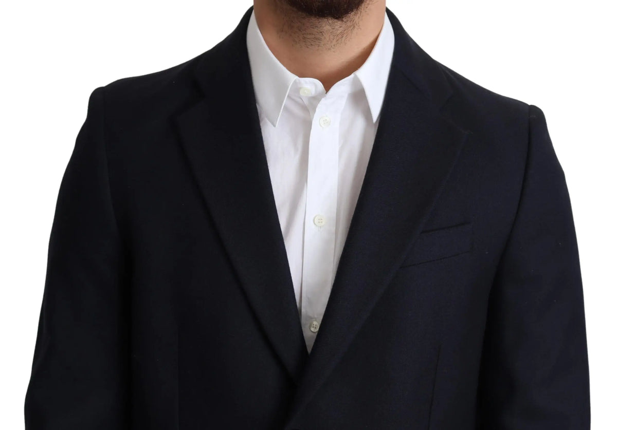 Veste dolce gabbana bleu foncé en laine single breasted portée sur une chemise blanche avec blazer noir ajusté