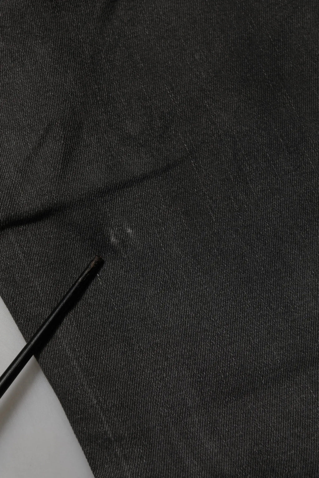 Tissu noir texturé avec motif tissé subtil pour jean en coton gris foncé skinny homme dolce & gabbana