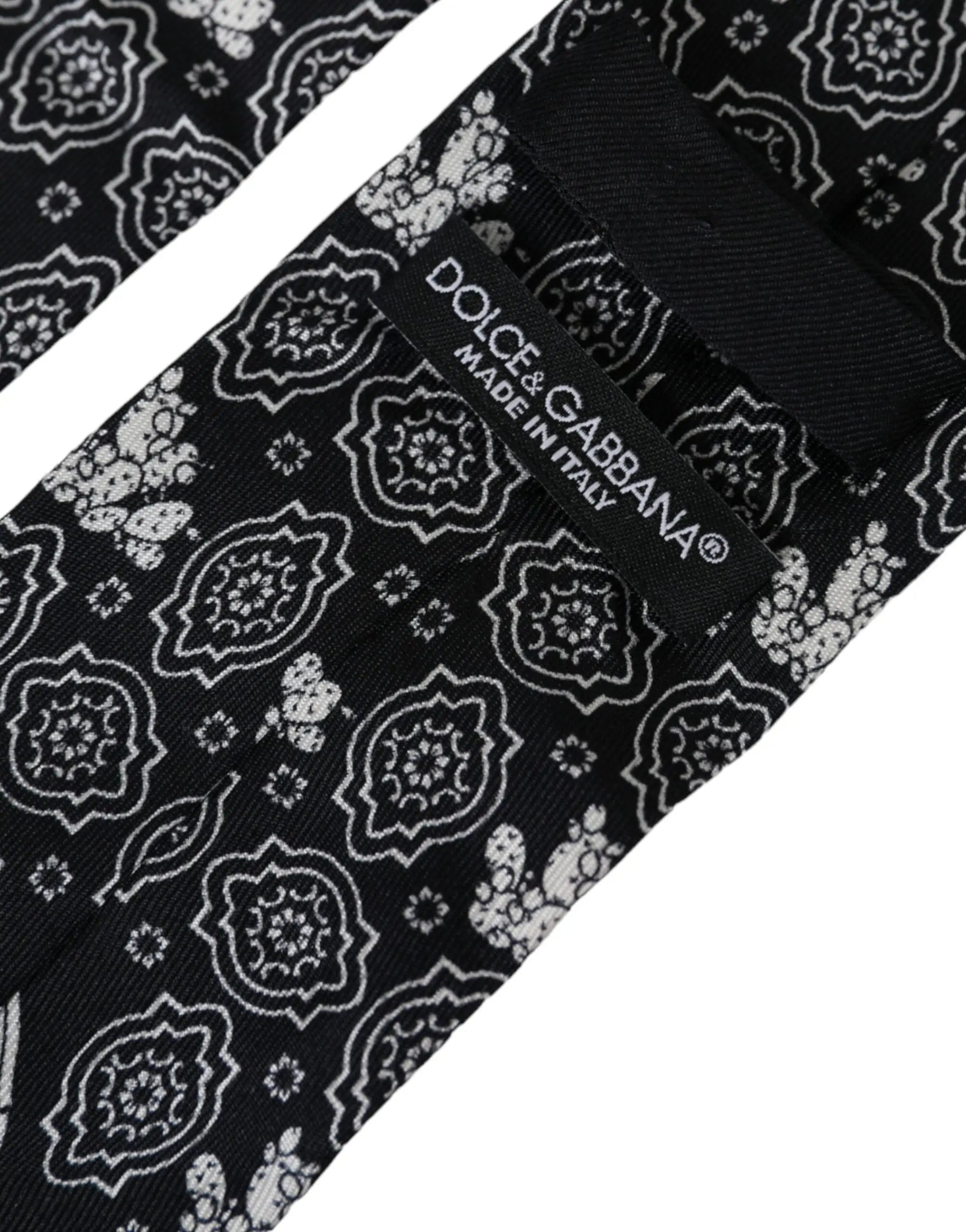 Cravate dolce gabbana en soie noire à motifs blancs cachemire et floraux avec étiquette made in italy