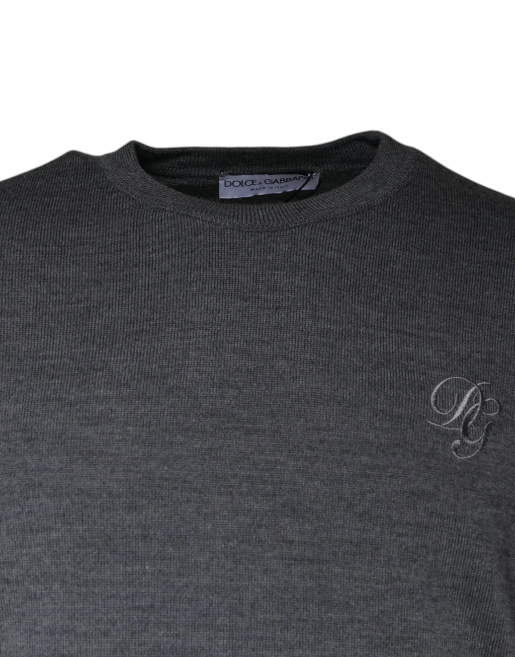 Pull-over dolce & gabbana gris foncé en laine avec col rond et monogramme brodé subtil sur la poitrine