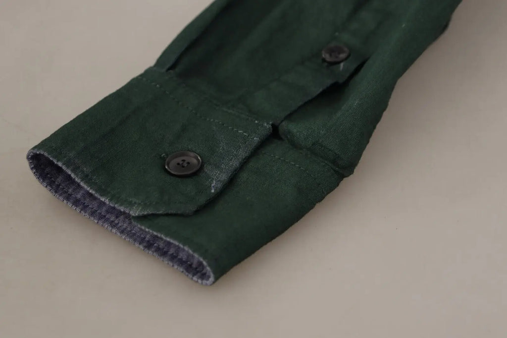 Manche de chemise en coton vert foncé dolce & gabbana avec boutons noirs et doublure en denim bleu contrastant
