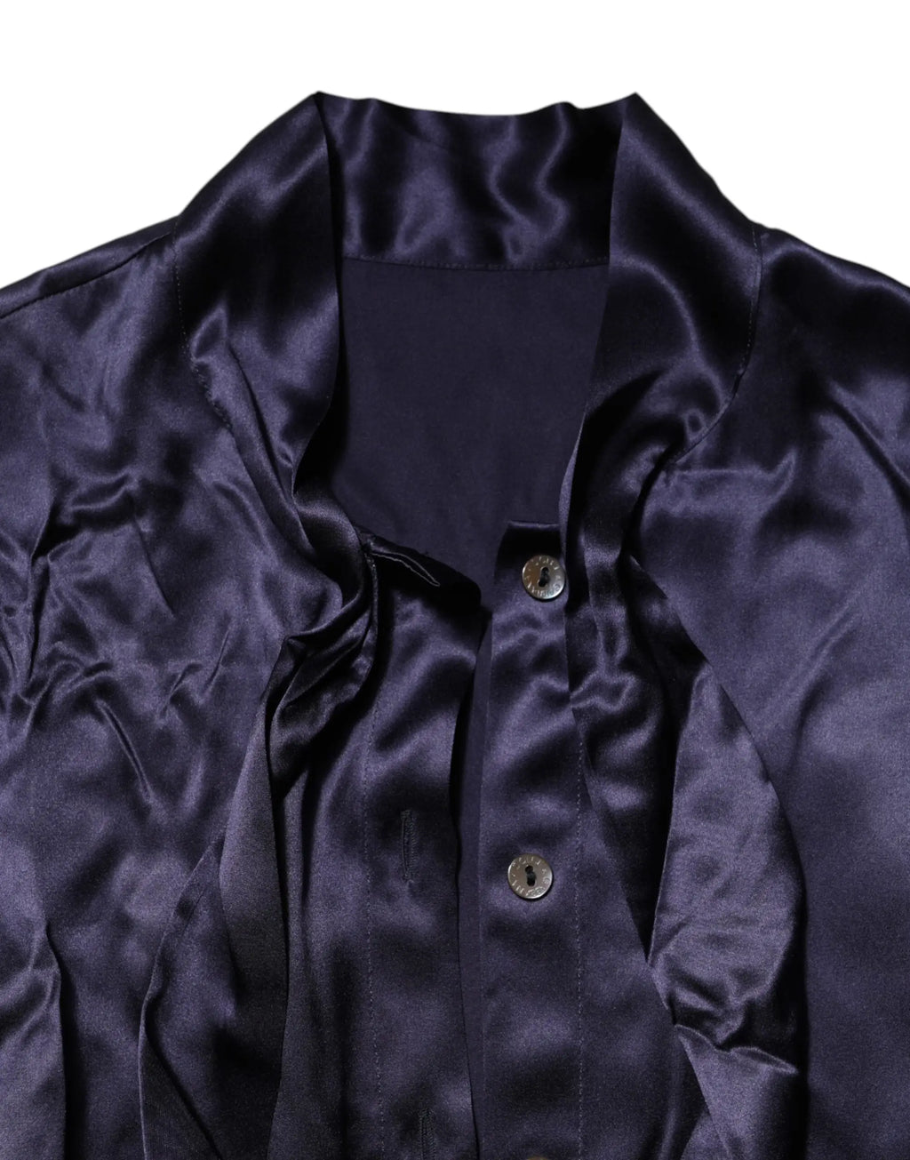 Blouse dolce & gabbana en satin marine foncé avec finition brillante et boutons métalliques