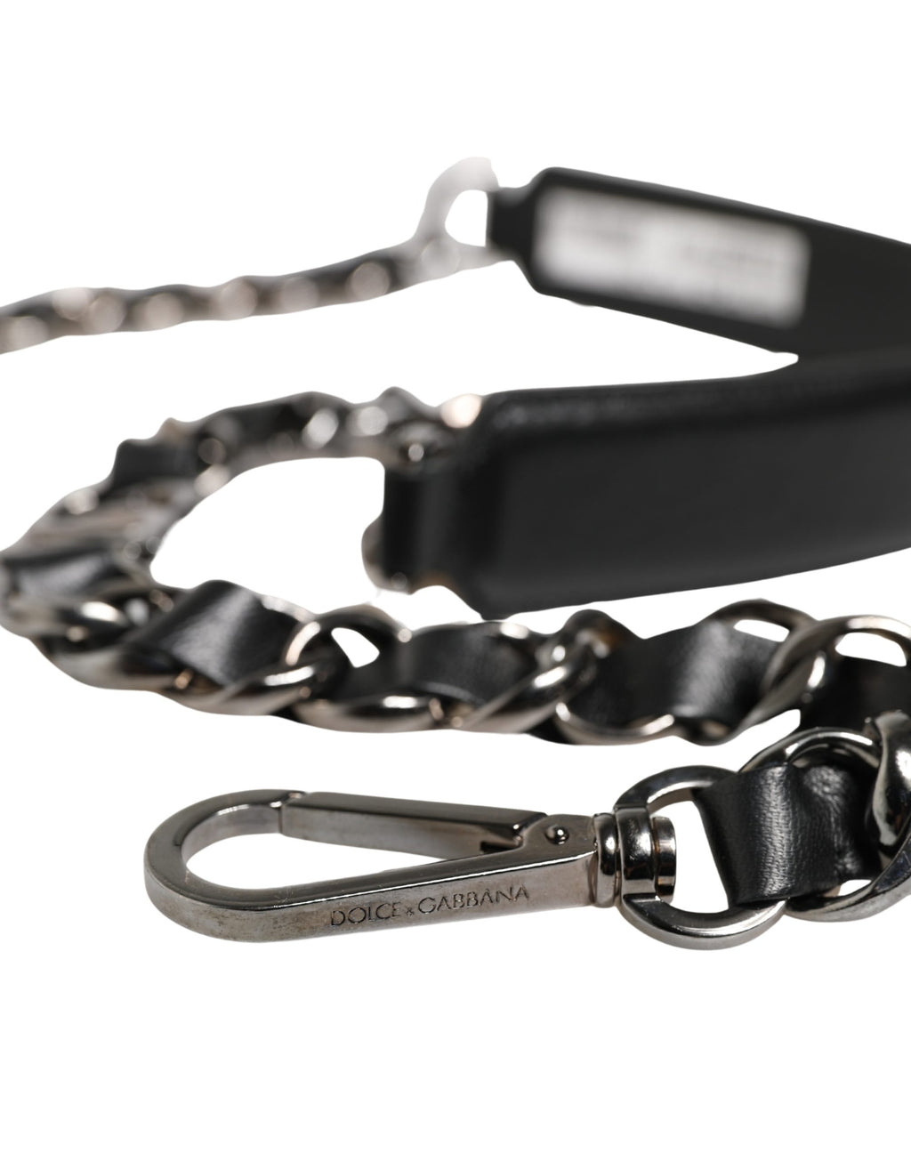 Sangle d'épaule en cuir noir et chaîne argentée pour accessoire Dolce & Gabbana, vue en gros plan sur le produit.