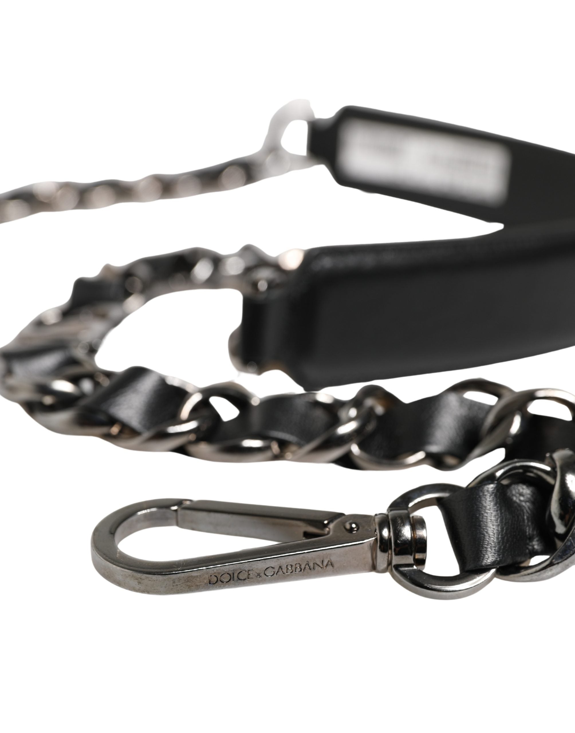 Sangle d'épaule en cuir noir et chaîne argentée pour accessoire Dolce & Gabbana, vue en gros plan sur le produit.