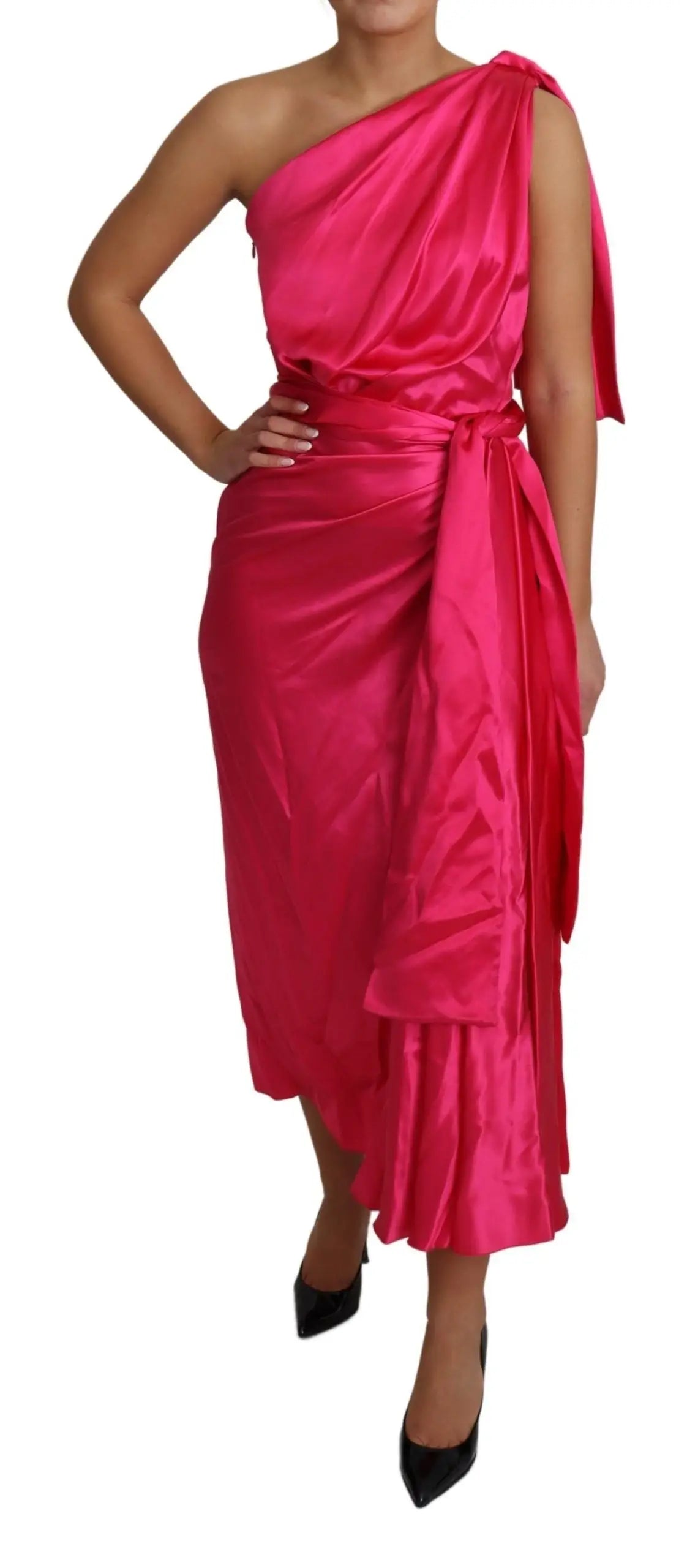 Robe midi fuchsia en satin dolce gabbana avec une épaule et une taille cintrée drapée asymétrique