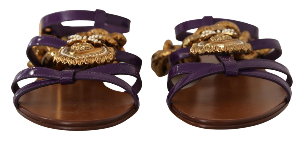 Sandales plates en cuir violet Dolce & Gabbana Devotion, chaussures élégantes pour femmes, vue de l'avant.