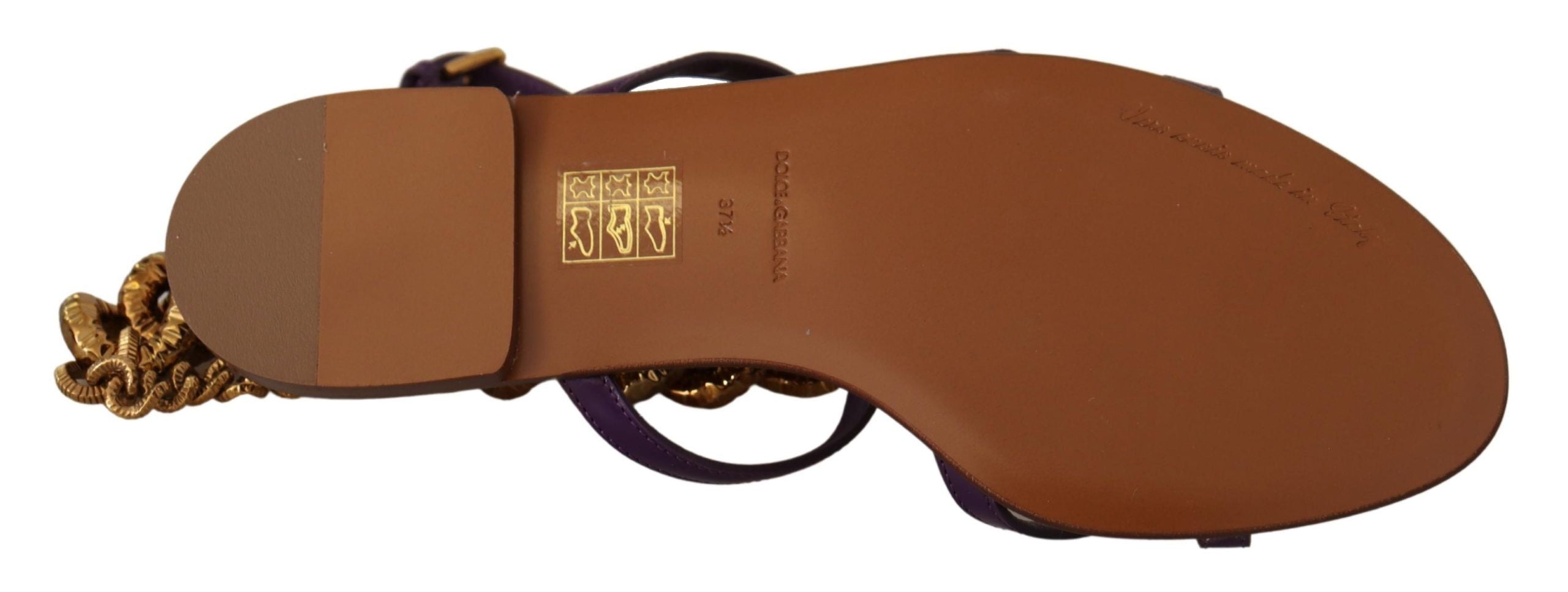 Sandales plates en cuir violet Dolce & Gabbana Devotion, chaussures élégantes pour femmes, vue de face.