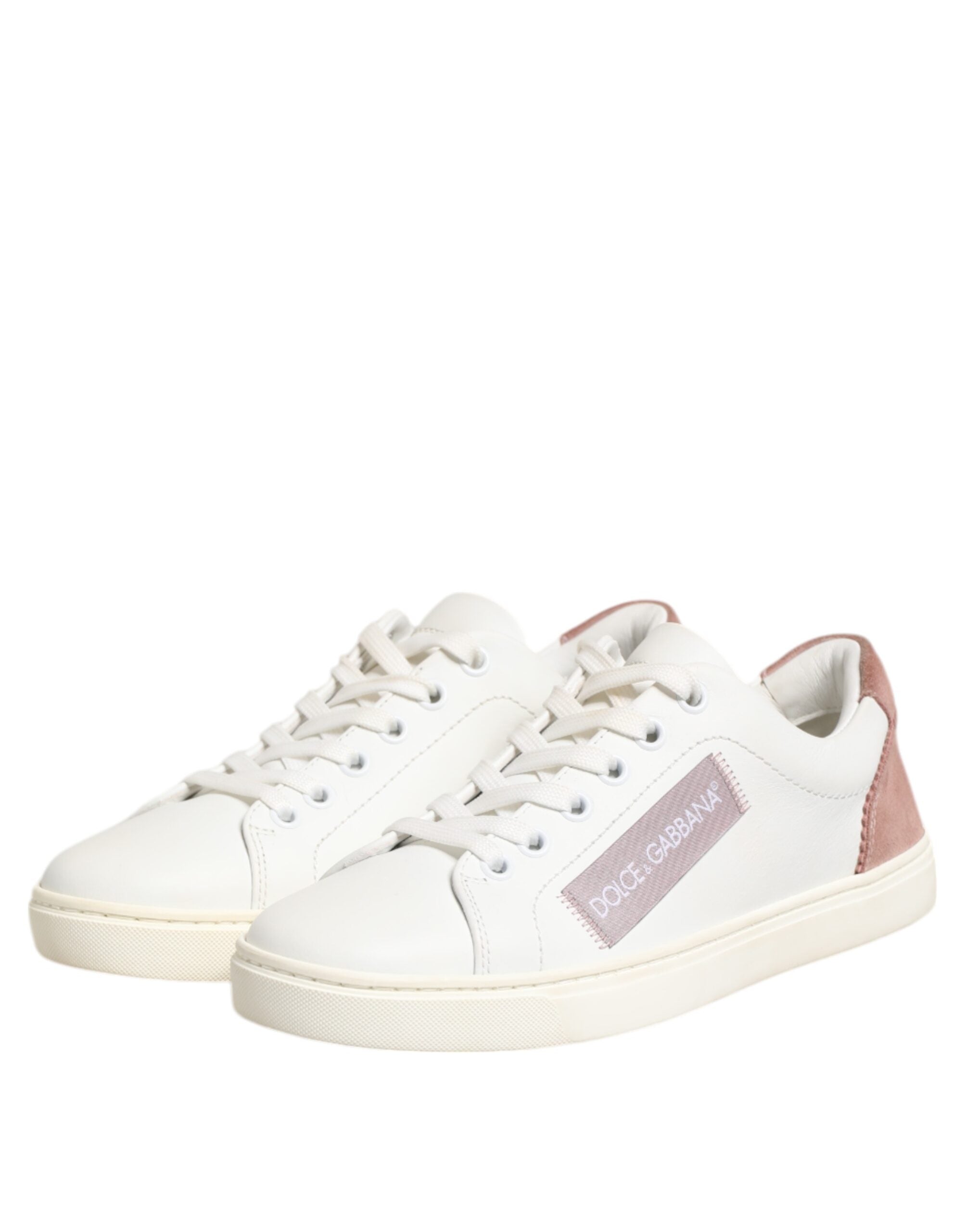 Chaussures Dolce & Gabbana en cuir blanc et rose, baskets basses pour femmes, détails élégants et design moderne.