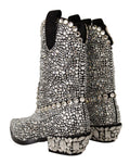 Bottes cowgirl en daim noir Dolce & Gabbana avec strass et cristaux, style élégant et glamour.