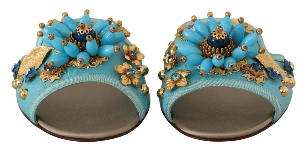 Sandales en cuir exotique bleu avec cristaux Dolce & Gabbana, design élégant et luxueux, vues en gros plan.