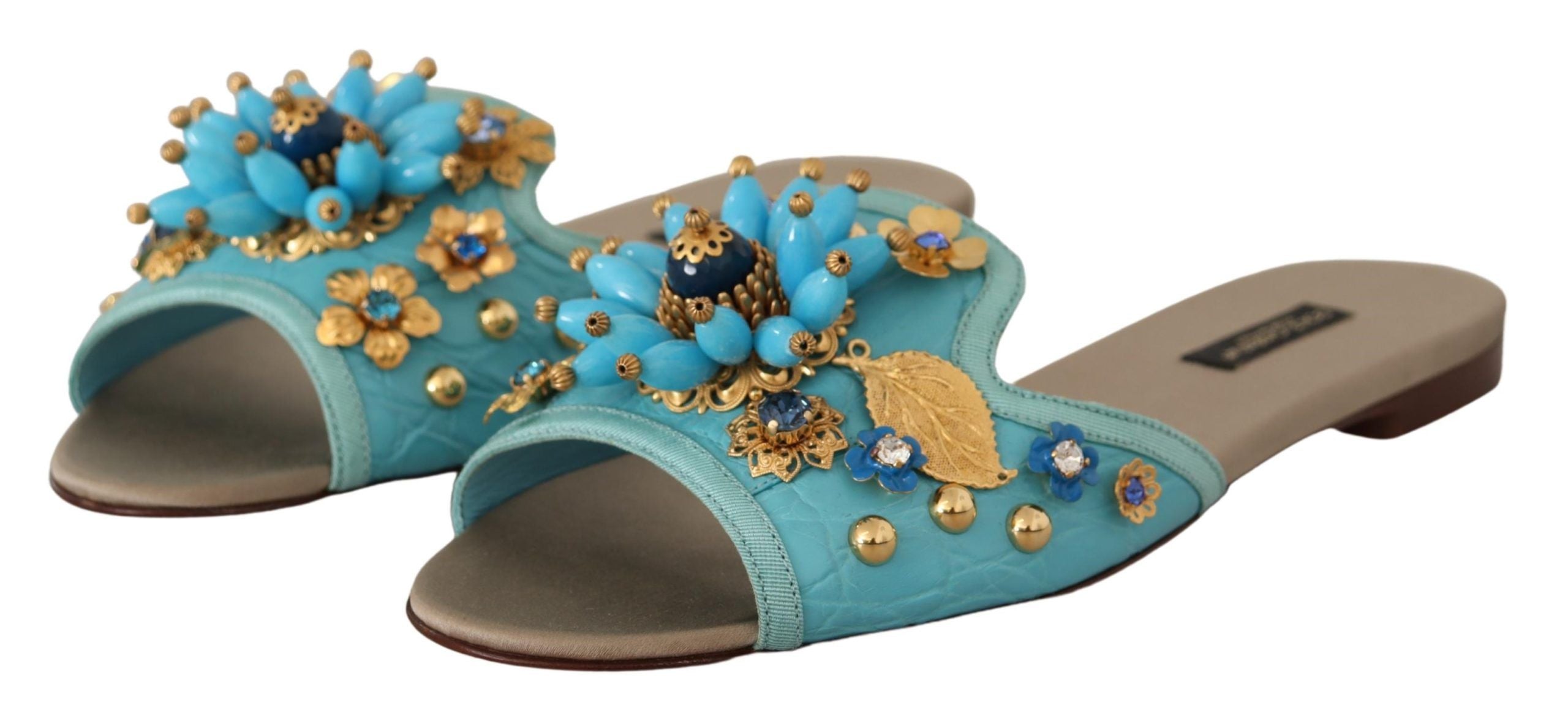 Sandales en cuir exotique bleu avec cristaux Dolce & Gabbana, design élégant et féminin, vues en gros plan.