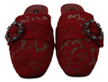 Chaussures plates Dolce & Gabbana en dentelle rouge avec cristaux, sandales faciles à enfiler pour femmes élégantes.