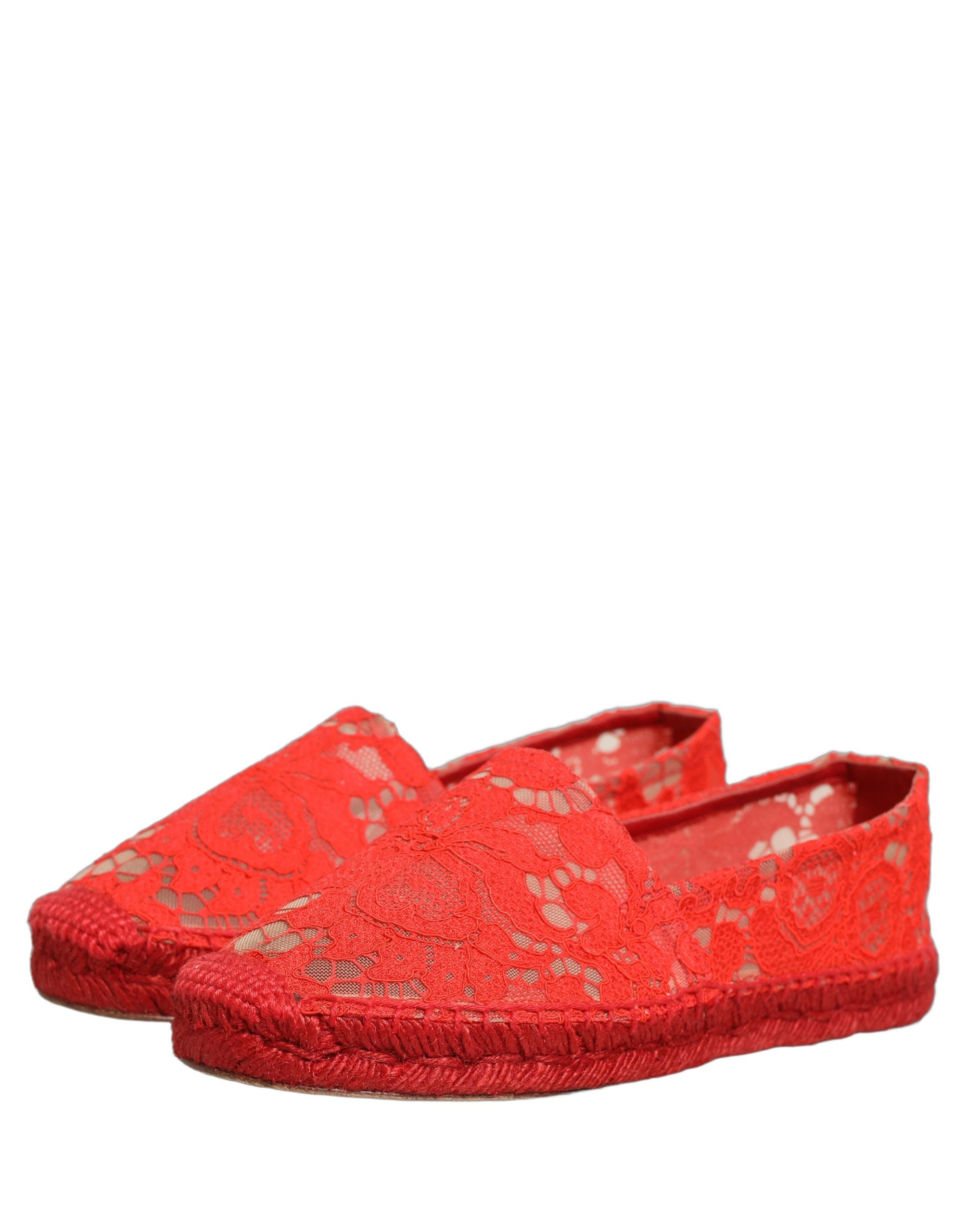 Chaussures espadrilles rouges Dolce & Gabbana Taormina en dentelle, semelle plate élégante et design sophistiqué.