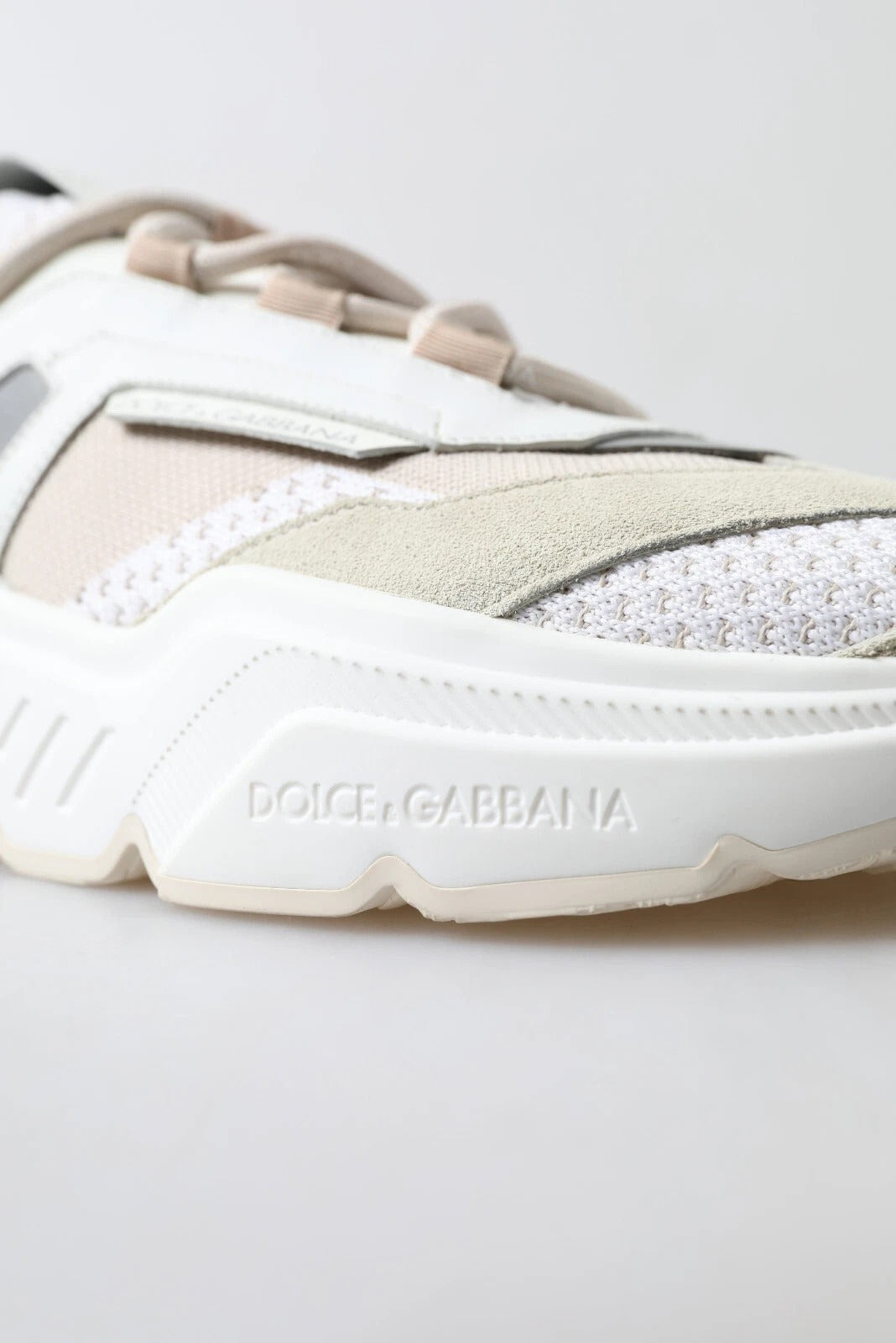 Chaussures de sport Dolce & Gabbana DAYMASTER en cuir blanc et beige, baskets élégantes pour homme.