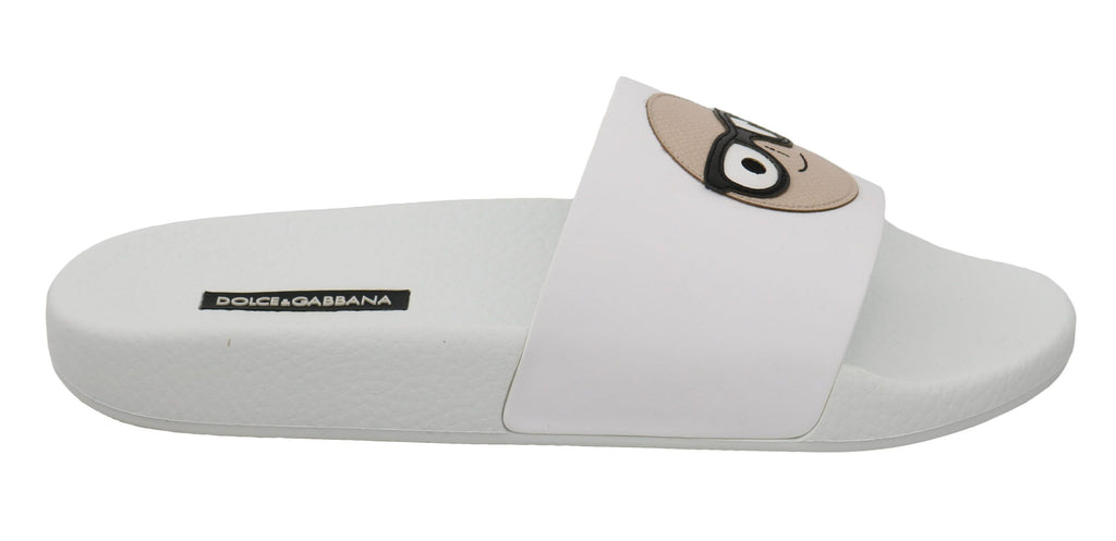 Sandales Dolce & Gabbana en cuir blanc avec logo DG, chaussures élégantes pour un look sophistiqué.