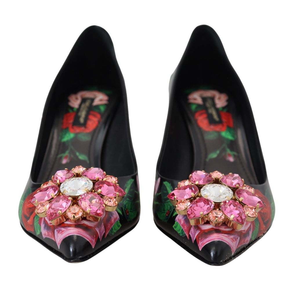Chaussures à talons hauts en cuir noir Dolce & Gabbana, élégantes et sophistiquées, vues en gros plan.