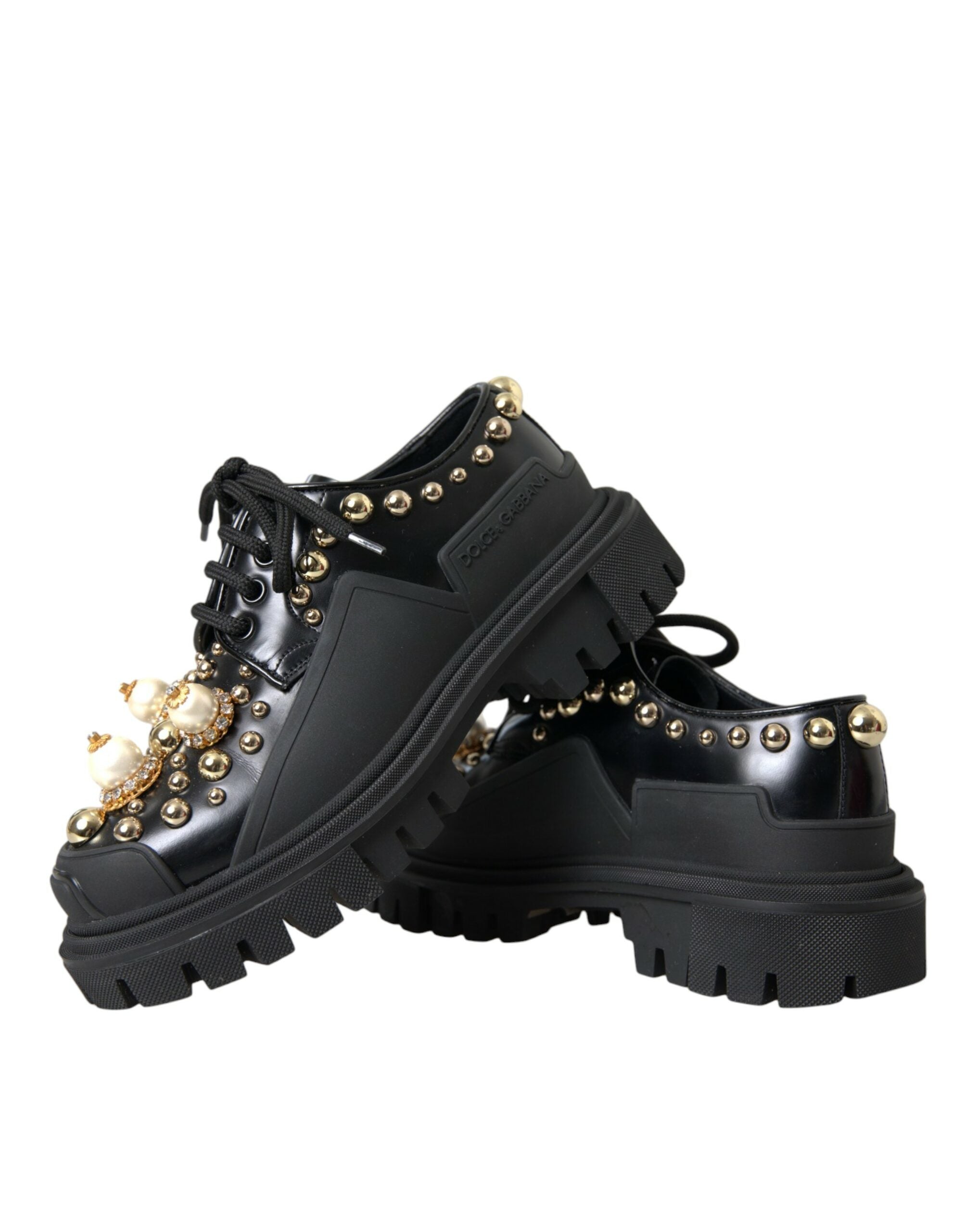 Chaussures de trekking Derby en cuir noir Dolce & Gabbana, avec embellissements, vue de face.