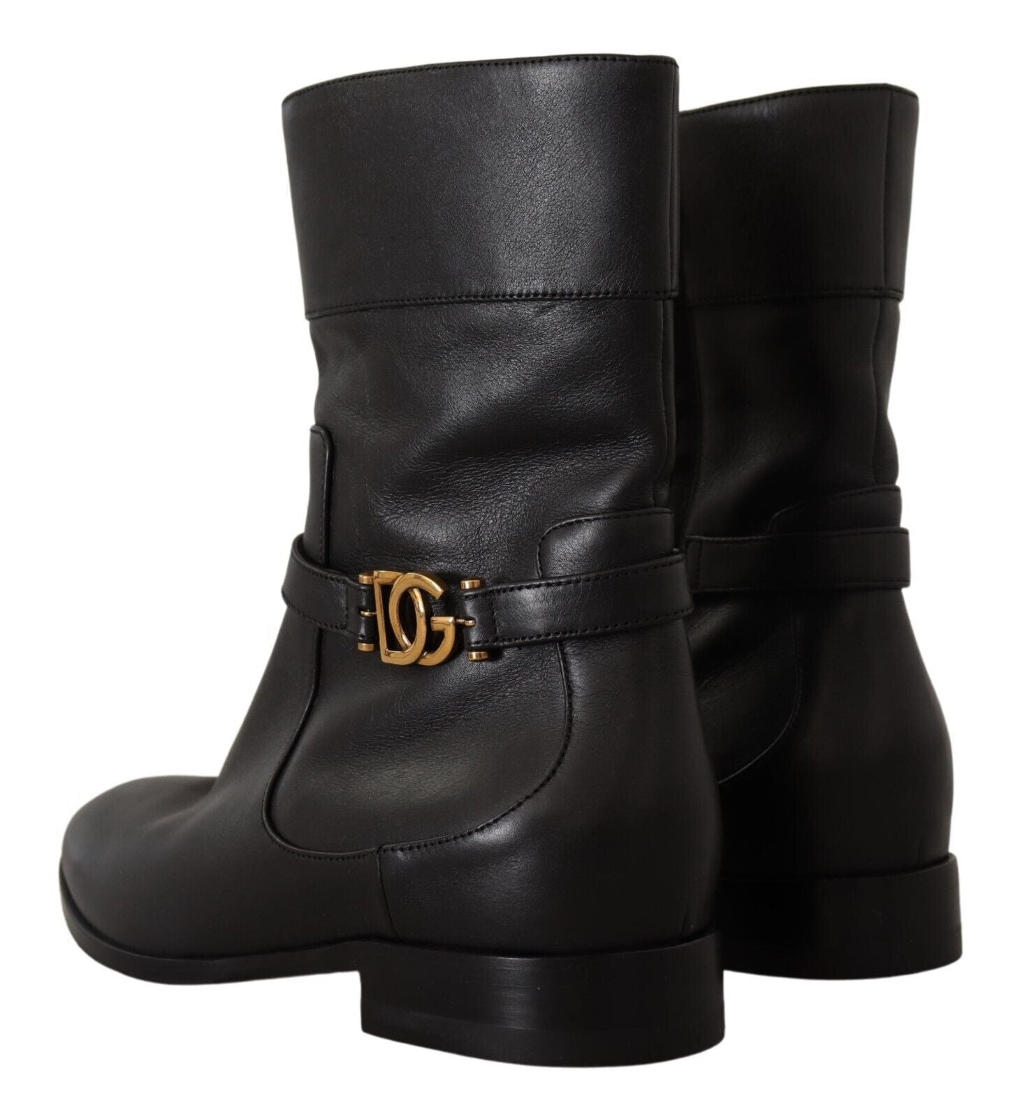 Chaussures Dolce & Gabbana, bottines courtes en cuir noir avec logo, semelle en caoutchouc, vue de côté.