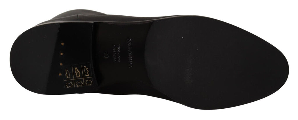 Chaussures plates en cuir noir Dolce & Gabbana avec logo, bout court, pour femmes.