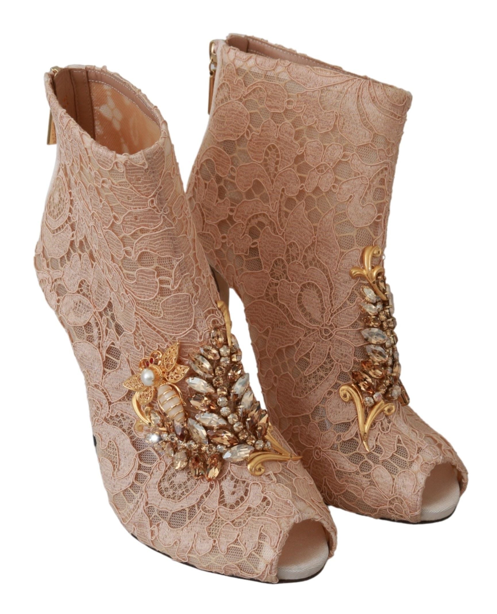 Chaussures stilettos Dolce & Gabbana roses en cristaux et dentelle rose, élégantes bottines à talons hauts.